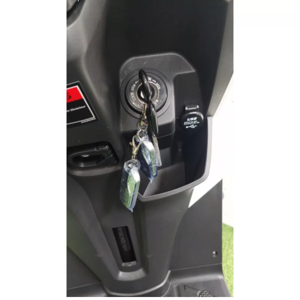 Скутер SPRMOTORS TANK