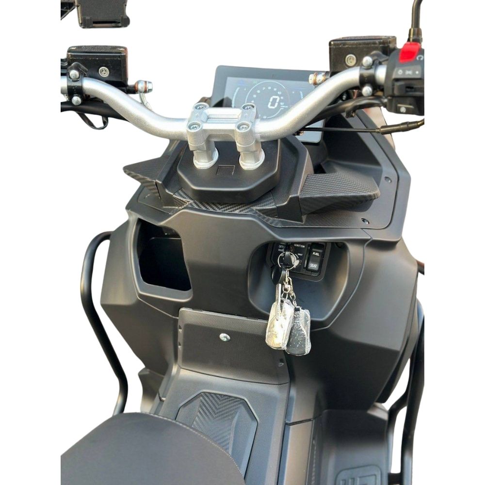 Купить скутер SPRMOTORS TRАVEL MAX 180 EFI 49сс Скутер SPRMOTORS TRАVEL MAX 180 EFI 49сс