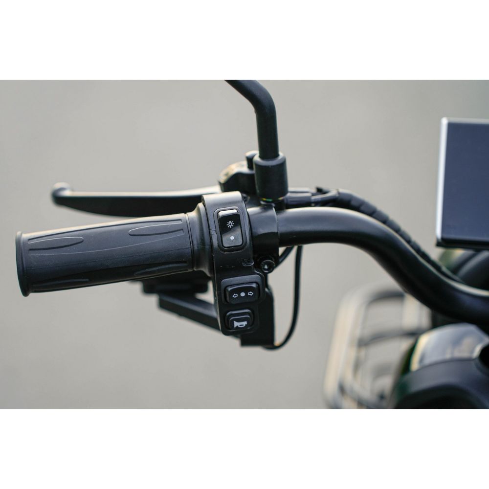 Купить электроскутер WHITE SIBERIA SIBTRIKE 2000W 2025 Электроскутер WHITE SIBERIA SIBTRIKE 2000W 2025